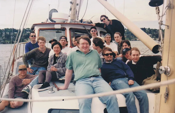 G胖:因侄子分享自己做的戰慄時空盜版 氣的創立Steam G胖:因侄子分享自己做的戰慄時空盜版 氣的創立Steam