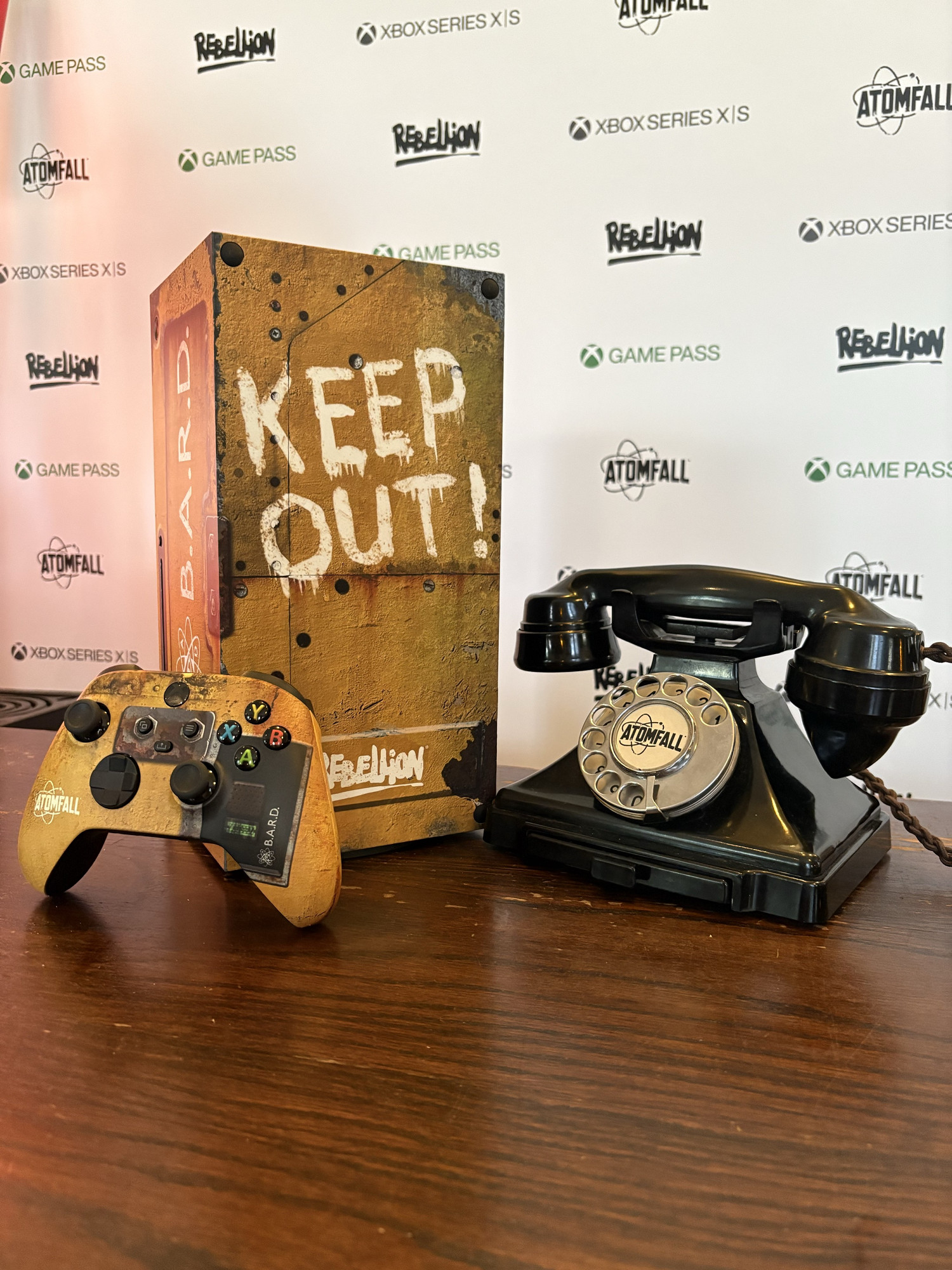 Xbox官方推出《原子隕落》主題XXS主機!參與抽取獲取 Xbox官方推出《原子隕落》主題XXS主機!參與抽取獲取