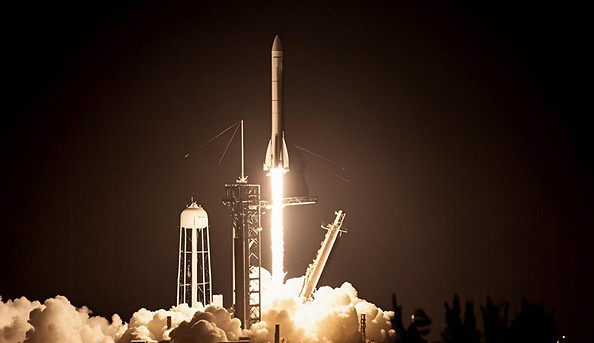 人類首次 SpaceX開展載人繞地球兩極飛行任務 人類首次 SpaceX開展載人繞地球兩極飛行任務