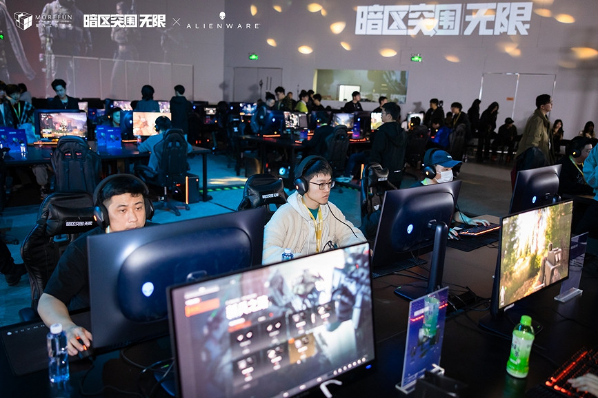 魔方首款端遊《暗區突圍：無限》中國伺服器定檔4月29日，給射擊玩家來點真刺激