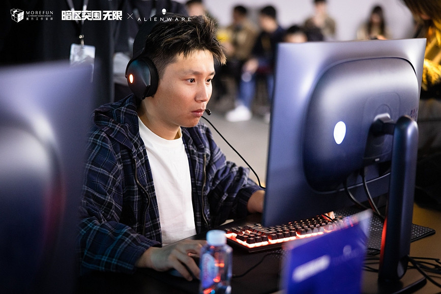 魔方首款端遊《暗區突圍：無限》中國伺服器定檔4月29日，給射擊玩家來點真刺激