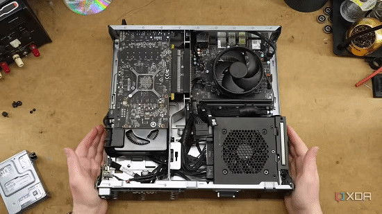 V社“Steambox”迷你主機原型機曝光!性能這麽辣雞? V社“Steambox”迷你主機原型機曝光!性能這麽辣雞?