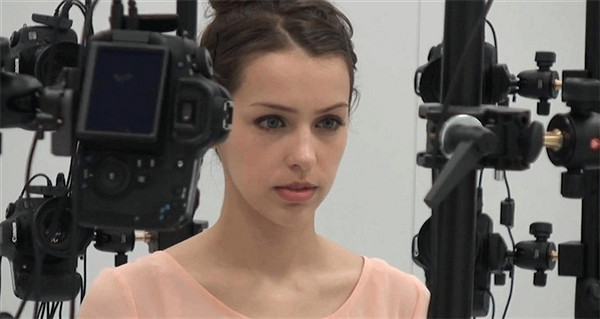 知名遊戲角色對比現實模特:美的超迷人!醜的太獵奇! 知名遊戲角色對比現實模特:美的超迷人!醜的太獵奇!