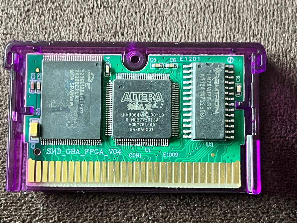 《桑塔》GBA卡帶晶片髒汙 廠商澄清表示不影響使用 《桑塔》GBA卡帶晶片髒汙 廠商澄清表示不影響使用