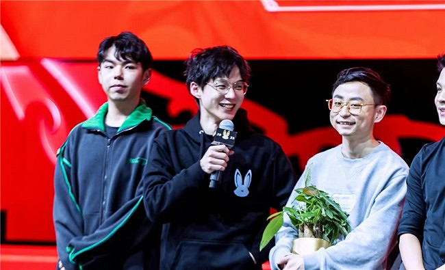 虎娘日報:拳頭官宣將免費送限定皮膚 Xun上演教科書千玨 虎娘日報:拳頭官宣將免費送限定皮膚 Xun上演教科書千玨