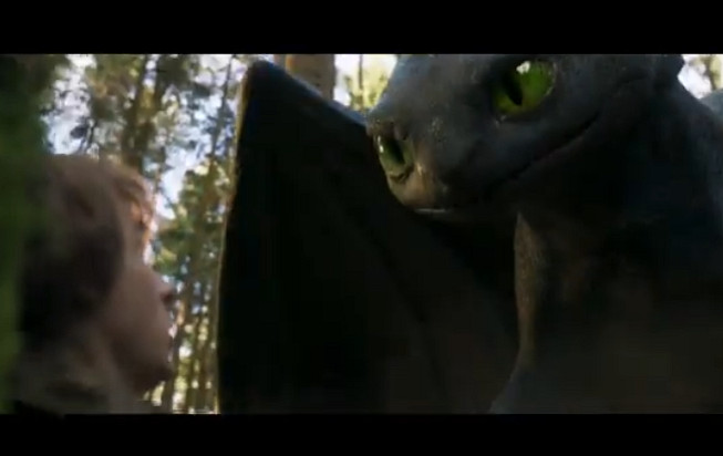 《馴龍高手》真人版版預告釋出 希卡普與無牙仔暢遊天空