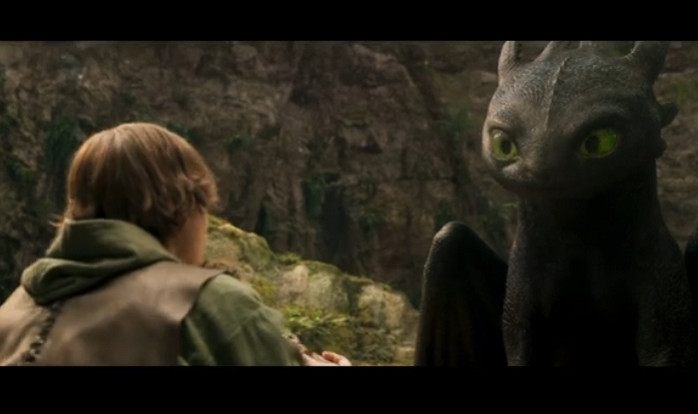 《馴龍高手》真人版版預告釋出 希卡普與無牙仔暢遊天空