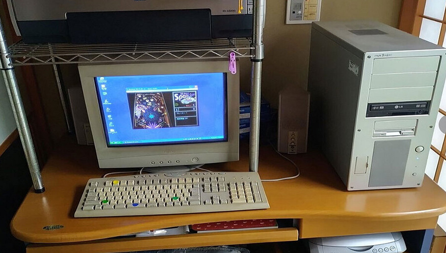 玩家展示20年老電腦引熱議 現在已成奶奶專用遊戲機