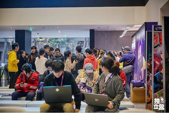 2天見證新時代遊戲研發的速度與潛能 —— TapTap聚光燈48小時GameJam開啟報名 2天見證新時代遊戲研發的速度與潛能 —— TapTap聚光燈48小時GameJam開啟報名