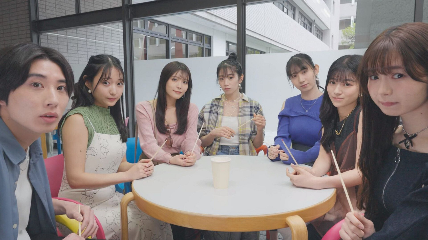 在日本為黑人打工猝死後，我重生了！每日被美女環繞