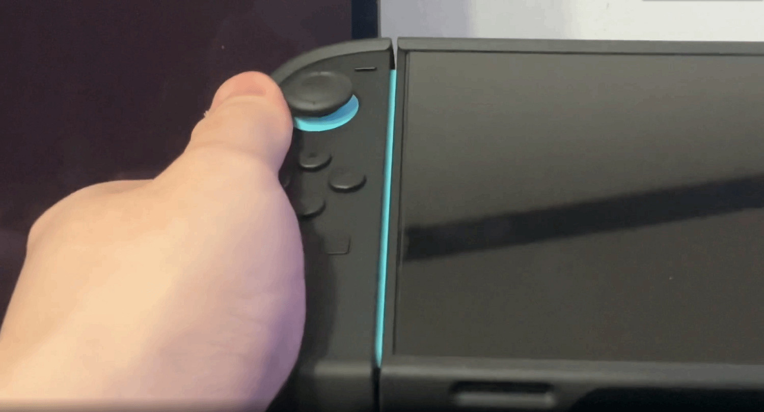 NS2用保護殼後手把一碰就掉！商家甩鍋玩家姿勢不對！