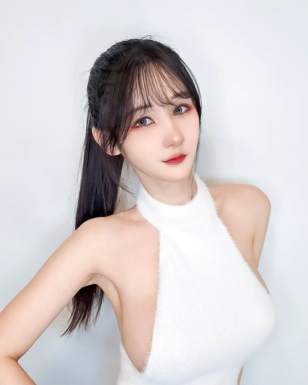 《劍星》第三位體模COS美圖:火辣身材大到包不住! 《劍星》第三位體模COS美圖:火辣身材大到包不住!