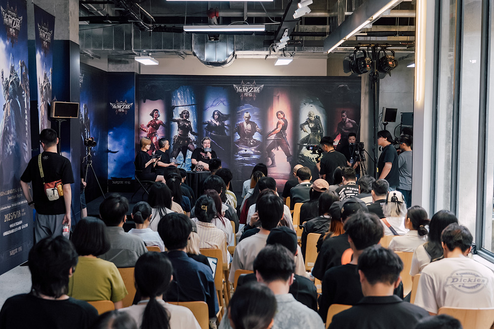 《流亡黯道:降臨》製作人探訪中國美術學院,對談“遊戲+文化”新思路 《流亡黯道:降臨》製作人探訪中國美術學院,對談“遊戲+文化”新思路