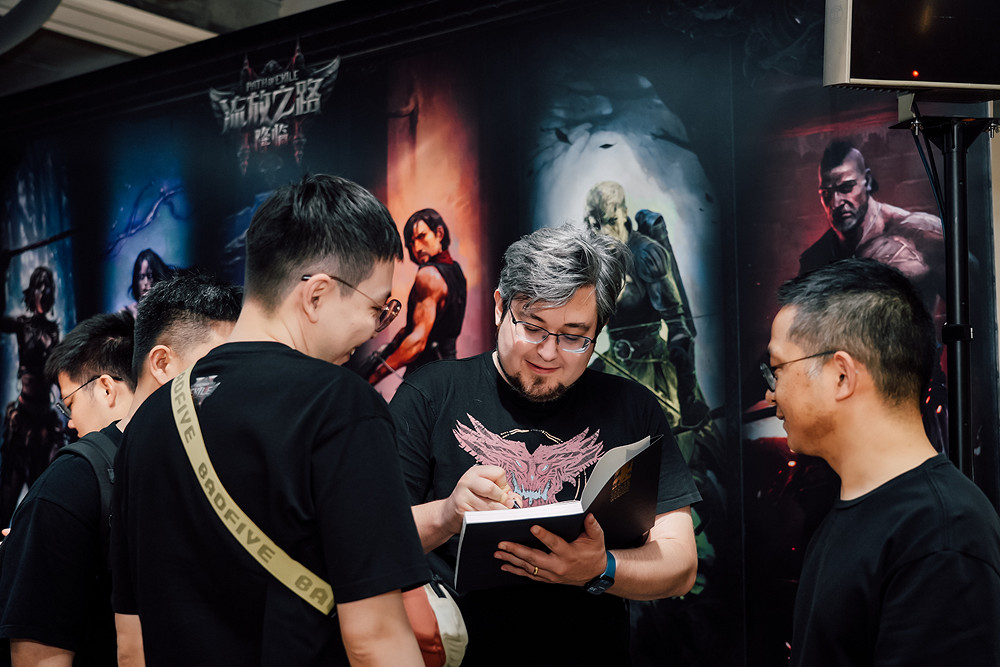 《流亡黯道:降臨》製作人探訪中國美術學院,對談“遊戲+文化”新思路 《流亡黯道:降臨》製作人探訪中國美術學院,對談“遊戲+文化”新思路