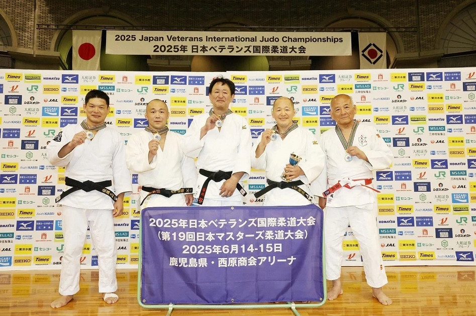 76歲高齡遊戲會社社長柔道奪冠 公司遊戲打折慶賀！