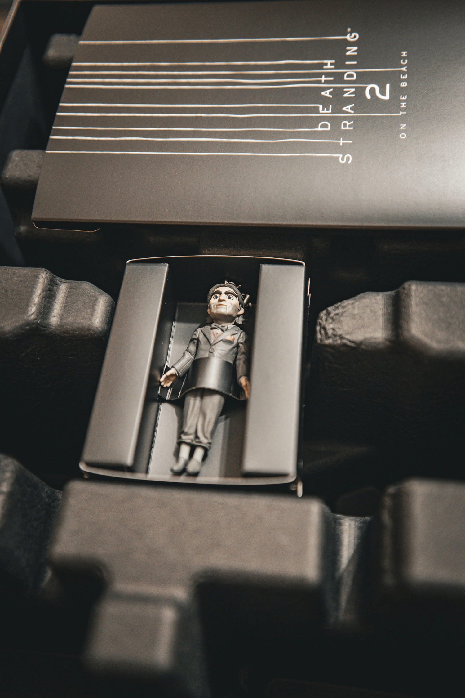 《死亡擱淺2》實體典藏版內容曝光!精致周邊大飽眼福 《死亡擱淺2》實體典藏版內容曝光!精致周邊大飽眼福