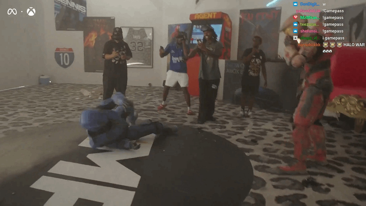 次元穿越?主播玩《最後一戰》出大事：斯巴達戰士破牆而出