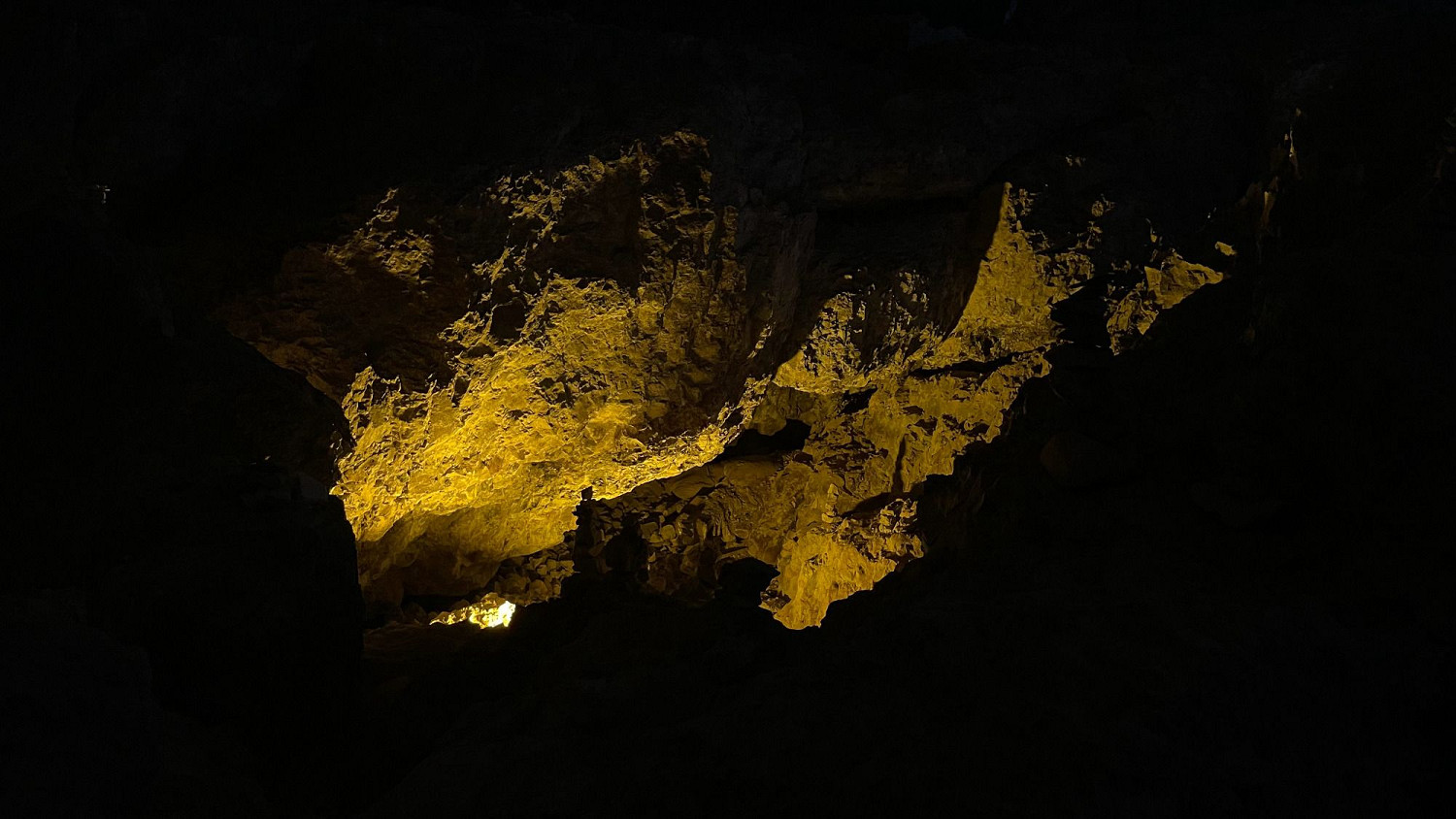 DLC取景地？《黑神話：悟空》主美楊奇曬山洞照片！