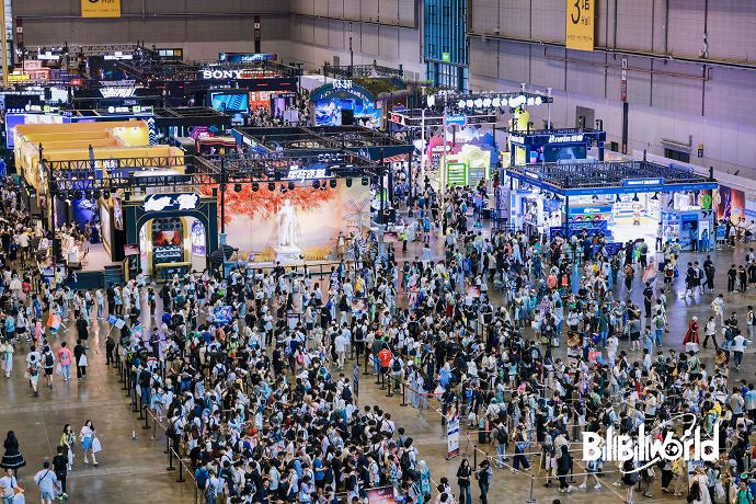 30萬年輕人,700多家展商,為什麽都來BW2025? 30萬年輕人,700多家展商,為什麽都來BW2025?