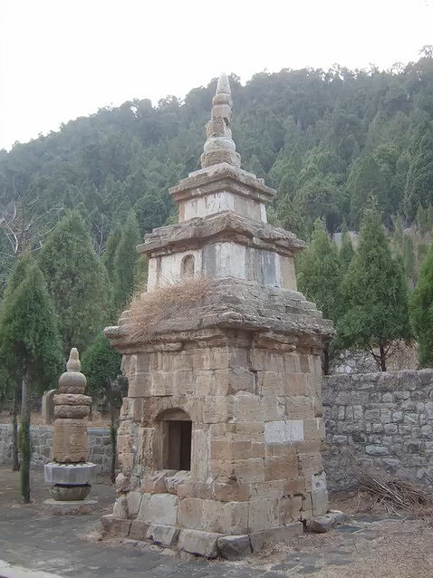 《黑神話》取景地佛像頭被刻字！文旅局稱上世紀所為