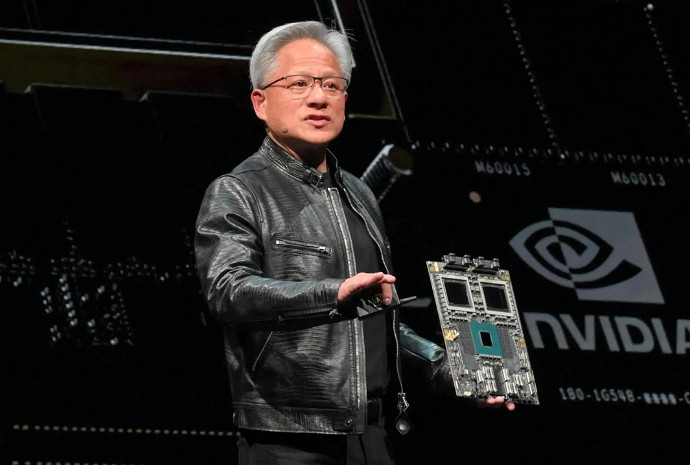 輝達公司CEO黃仁勳稱:大部分職位最終將被AI占據 輝達公司CEO黃仁勳稱:大部分職位最終將被AI占據