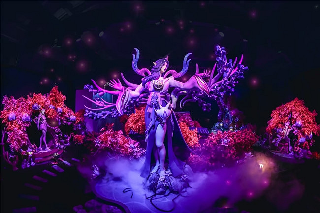 LOL生日會牌面,各女神COSER親臨現場! LOL生日會牌面,各女神COSER親臨現場!