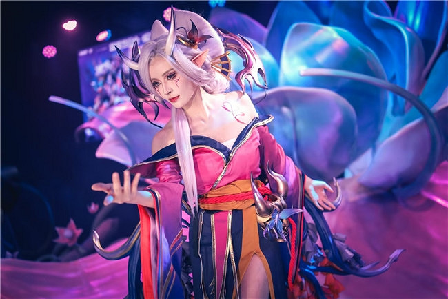 LOL生日會牌面,各女神COSER親臨現場! LOL生日會牌面,各女神COSER親臨現場!