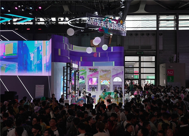 朝夕光年首次亮相ChinaJoy 攜多款新遊矩陣震撼登場 朝夕光年首次亮相ChinaJoy 攜多款新遊矩陣震撼登場