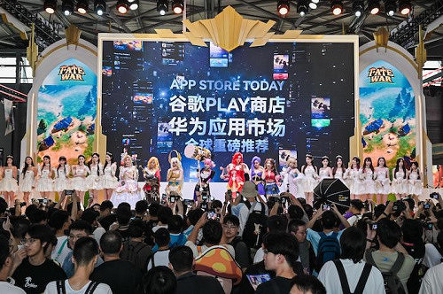 韓國人氣Coser閃耀展區,會玩梗的IGG承包了2025ChinaJoy玩家的所有尖叫 韓國人氣Coser閃耀展區,會玩梗的IGG承包了2025ChinaJoy玩家的所有尖叫