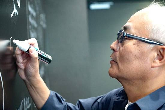 索尼CEO十時裕樹到訪小島工作室 與小島秀夫親密同框 索尼CEO十時裕樹到訪小島工作室 與小島秀夫親密同框