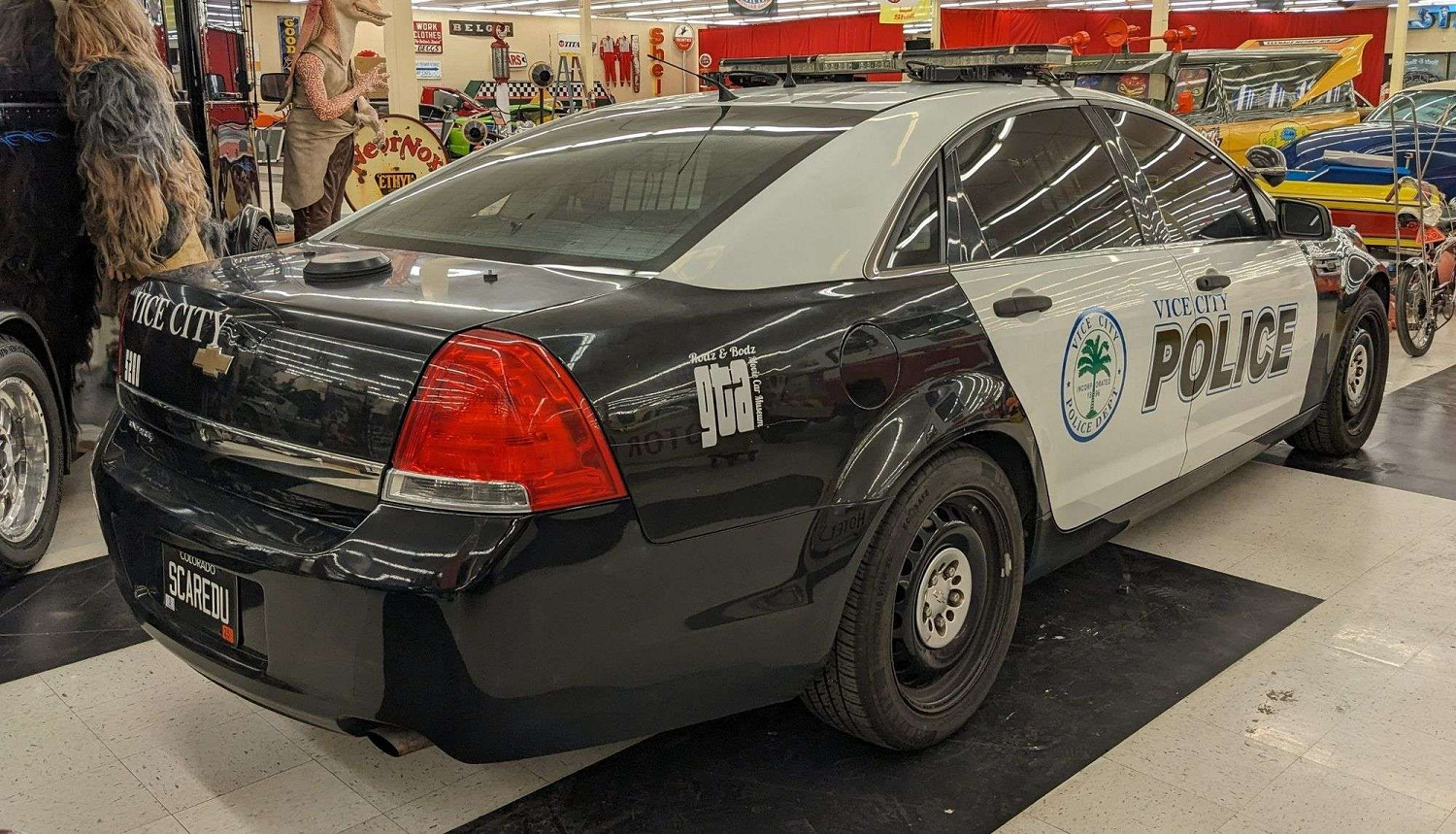 一輛警車上架拍賣平台：用於《GTA6》掃描 10美元起拍