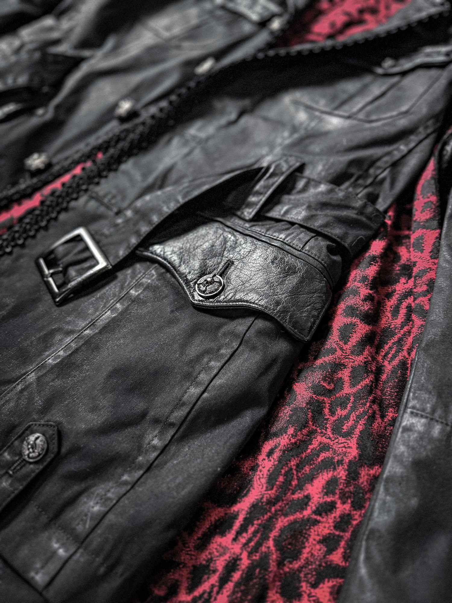 Roen為《失落之魂》主角設計專屬服裝 細節超還原! Roen為《失落之魂》主角設計專屬服裝 細節超還原!