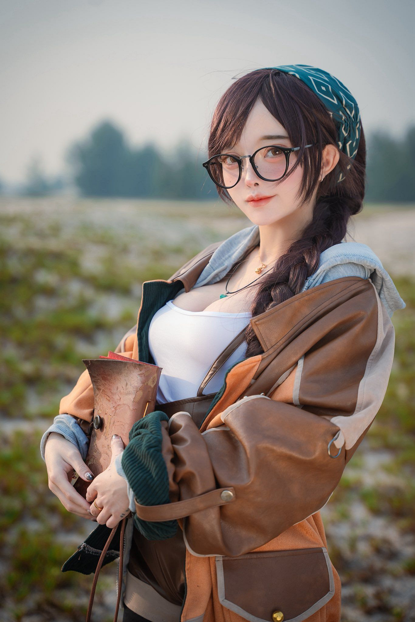 小姐姐COS《怪獵荒野》阿爾瑪:溫柔知性中盡顯性感 小姐姐COS《怪獵荒野》阿爾瑪:溫柔知性中盡顯性感