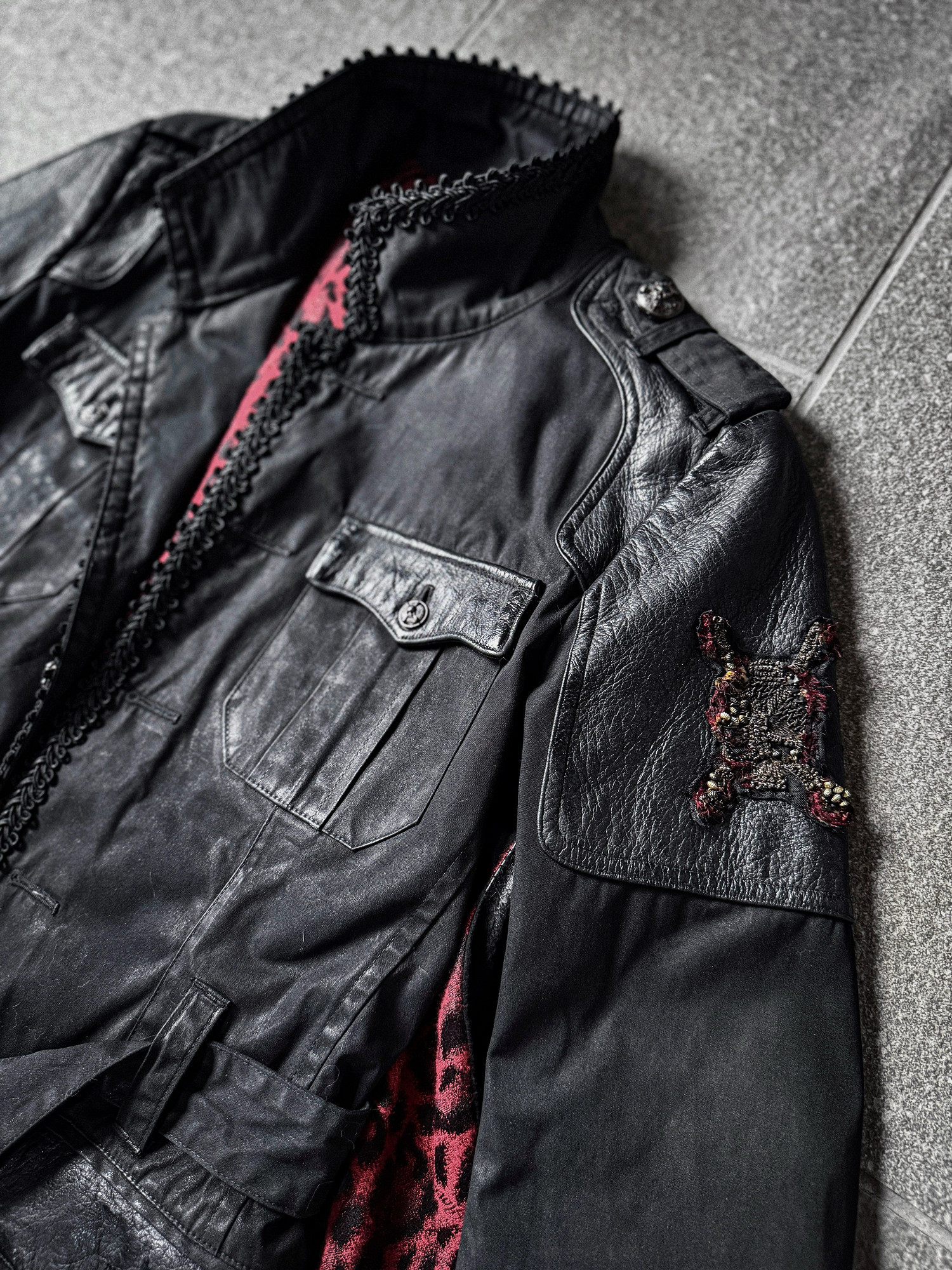 Roen為《失落之魂》主角設計專屬服裝 細節超還原! Roen為《失落之魂》主角設計專屬服裝 細節超還原!