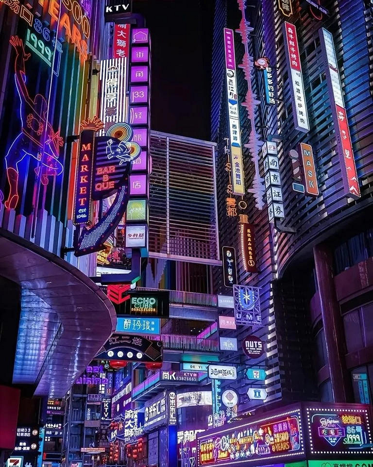 賽博2077任務總監打卡重慶 感受現實版電馭叛客魅力 賽博2077任務總監打卡重慶 感受現實版電馭叛客魅力