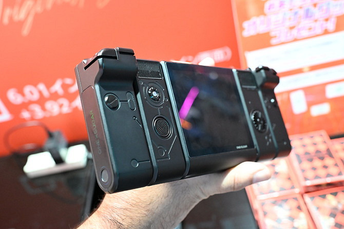 TGS2025展出:”變態“安卓掌機ONEXSUGAR SUGAR1 TGS2025展出:”變態“安卓掌機ONEXSUGAR SUGAR1