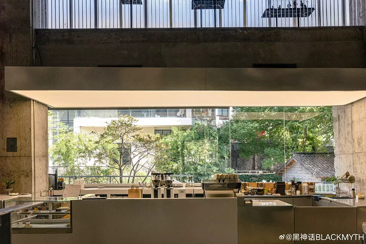 《黑神話》首家線下店大火！官方立馬“打更新檔”。