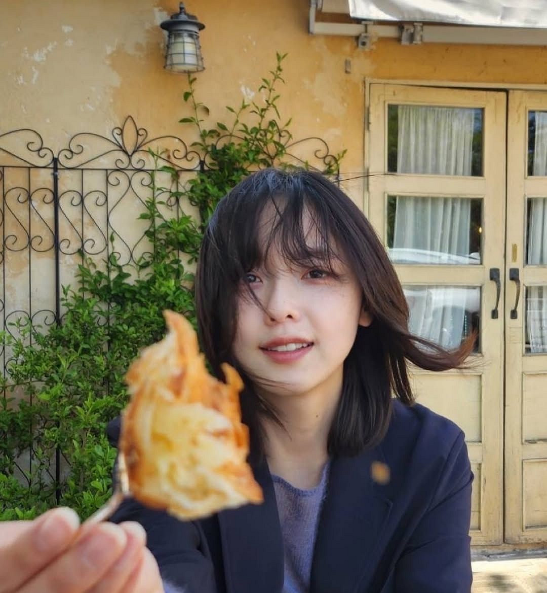 《沉默之丘f》女主臉模新美圖：甜美可愛令人心動！