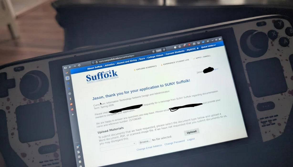 4380小時通關時間!海外玩家用Steam Deck取得高中文憑 4380小時通關時間!海外玩家用Steam Deck取得高中文憑