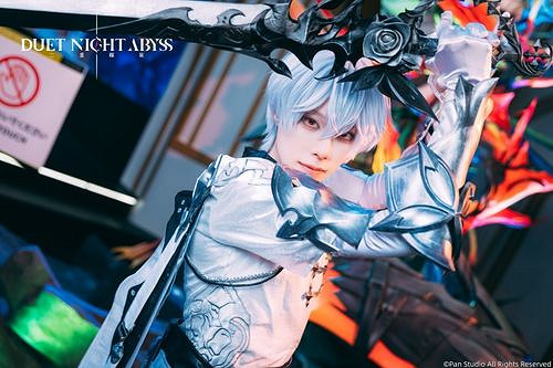 《二重螺旋》：狩月人與阿特拉西亞的“二重螺旋”之夜