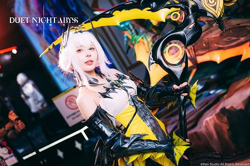 《二重螺旋》：狩月人與阿特拉西亞的“二重螺旋”之夜