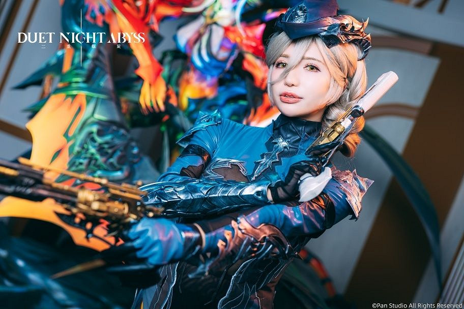 《二重螺旋》：狩月人與阿特拉西亞的“二重螺旋”之夜