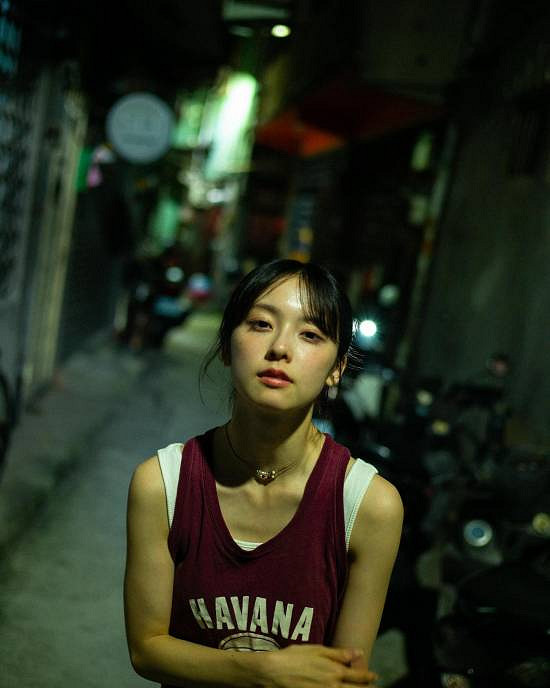 《沉默之丘f》女主臉模曬生活照：活潑可愛 元氣滿滿！