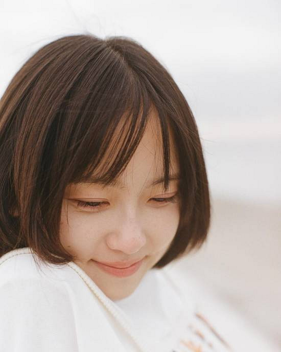 《沉默之丘f》女主臉模曬生活照：活潑可愛 元氣滿滿！