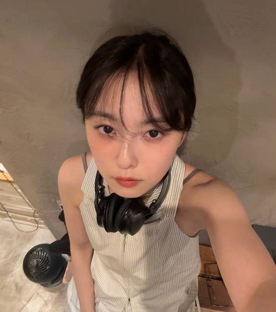 《沉默之丘f》女主臉模曬生活照：活潑可愛 元氣滿滿！