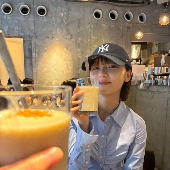 《沉默之丘f》女主臉模曬生活照：活潑可愛 元氣滿滿！