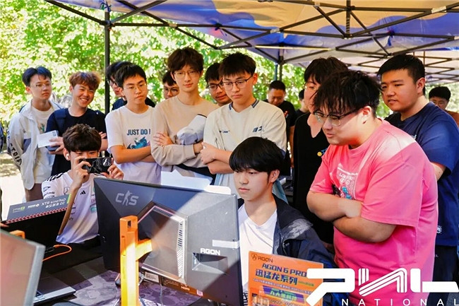 當校園邂逅電競!2025完美校園大行動點燃青春熱血 當校園邂逅電競!2025完美校園大行動點燃青春熱血