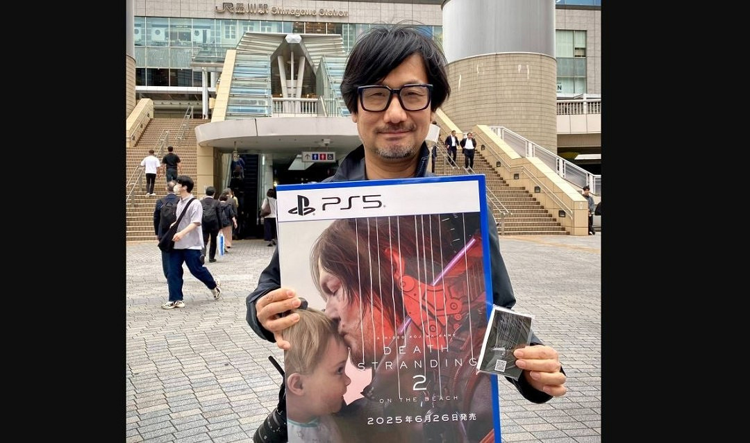 小島秀夫東京街頭派發《死亡擱淺2》紙巾 行人避之不及 小島秀夫東京街頭派發《死亡擱淺2》紙巾 行人避之不及