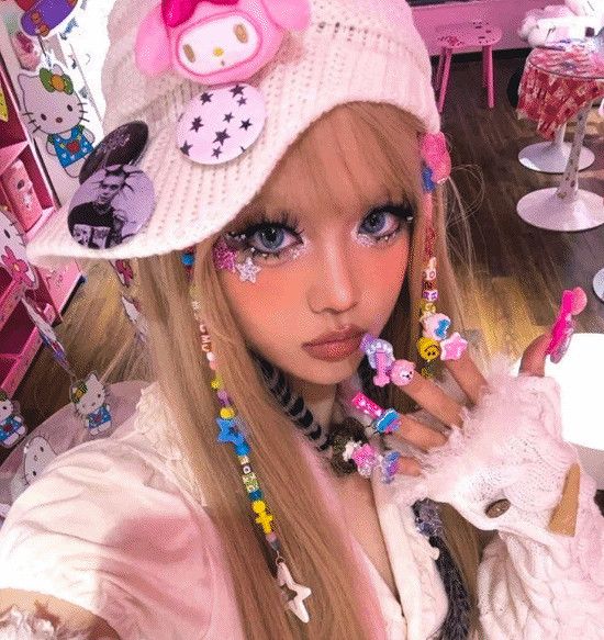 《生死格鬥》女粉悼念板垣伴信:其作品在讚美女性之美 《生死格鬥》女粉悼念板垣伴信:其作品在讚美女性之美