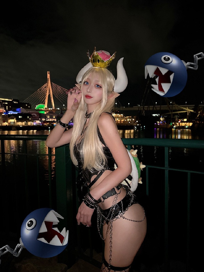 日本美女在環球影城cos"庫巴姬"遭熱議:暴露?不得體? 日本美女在環球影城cos"庫巴姬"遭熱議:暴露?不得體?